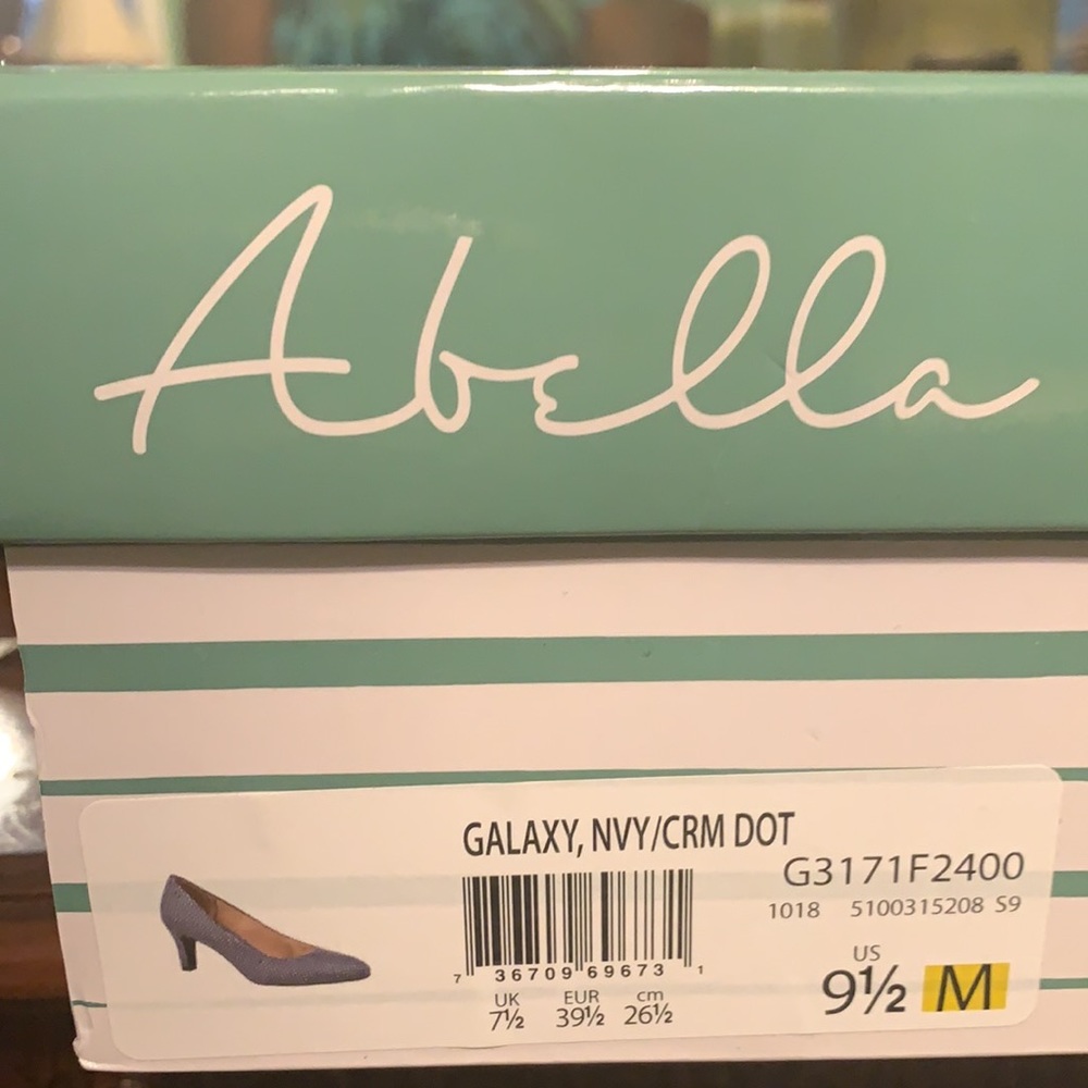 Abella Blue Pump, Size 9.5 M, NWB - Picture 9 of 9